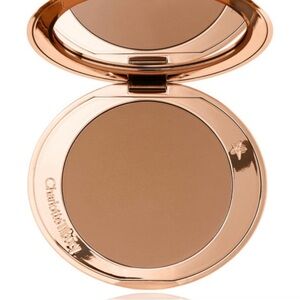 Charlotte Tilbury Airbush Bronzer in Medium/2